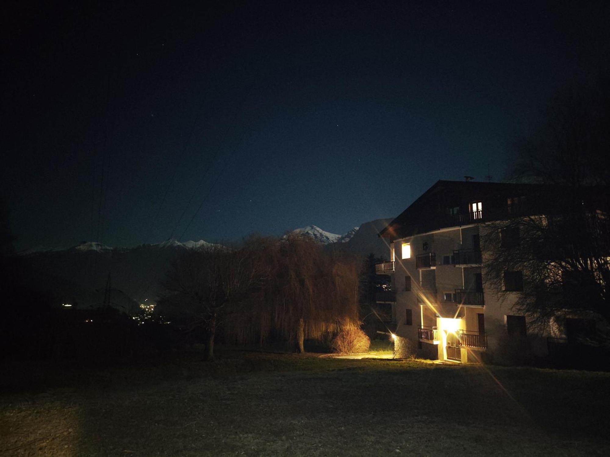 Feel Like Home - Vista Montagna, Vicino Lago Di Como Maggio Екстер'єр фото
